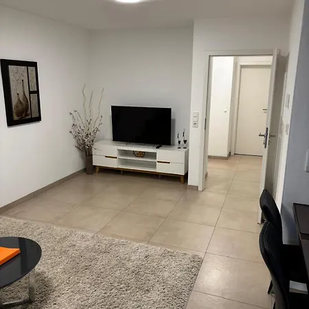 아파트 Wunderschoene In Ruhige Stadtviertel *