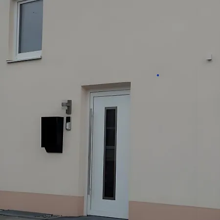 Wunderschoene In Ruhige Stadtviertel 아파트 *