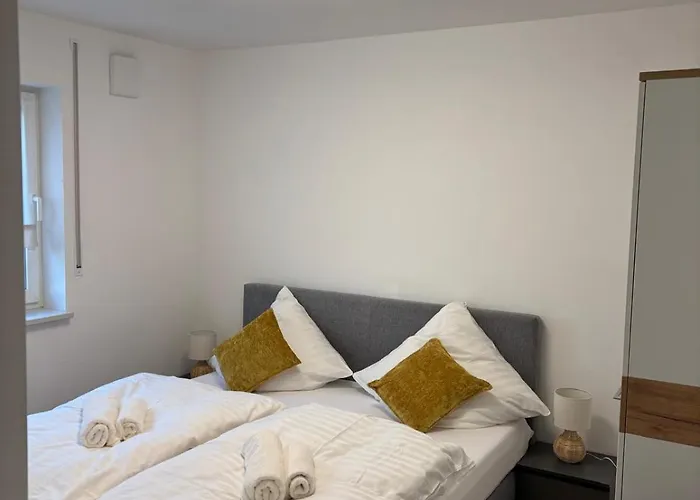 Wunderschoene In Ruhige Stadtviertel Apartmán *